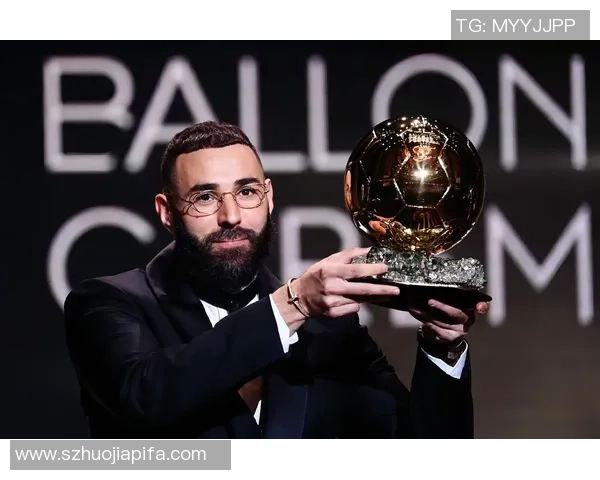 因足球伤病提前退役的球星及其职业生涯的遗憾与成就分析